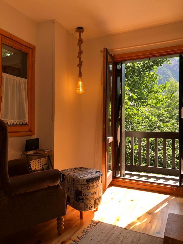 Bpirineos-La Casita Del Rebeco Apartment เบนาสเก ภายนอก รูปภาพ