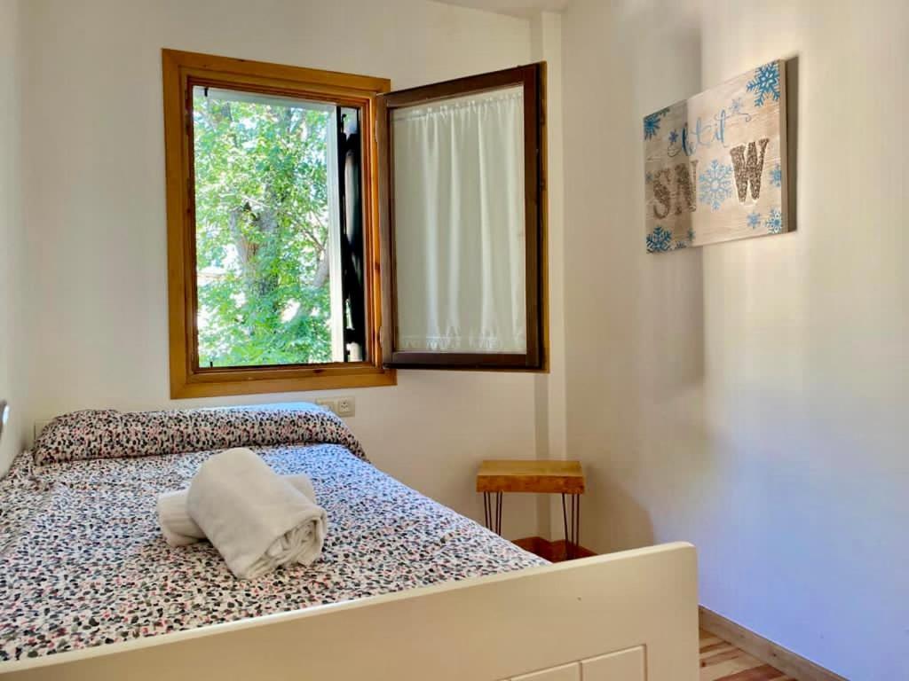 Bpirineos-La Casita Del Rebeco Apartment เบนาสเก ภายนอก รูปภาพ